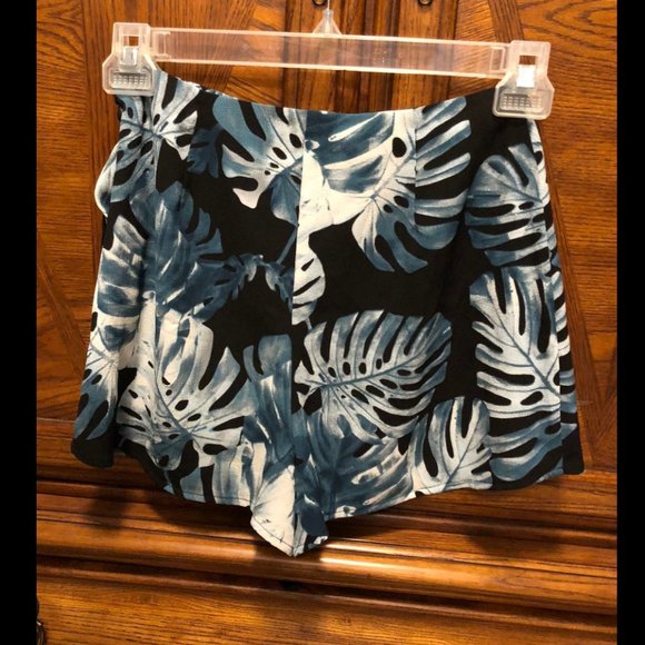 Shoe Me Your MuMu Skort - Picture 3 of 5